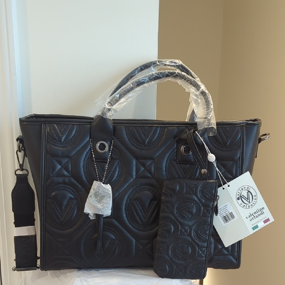 Valentino Orlandi Handbags - Valentino Orlandi Exquisite 2pc Set Black Quilted 2 Way Tote Bag